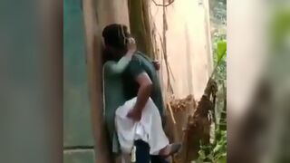 Secretly recorded lovers fucking standing behind the house
 Indian Video