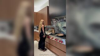 Iggy Azalea Thick Babe Twerking Her Massive Booty OnlyFans Video