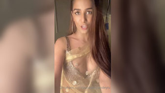 Poonampandeytv Indian Cutie Teasing Her Boobs While Wearing Saree OnlyFans Video