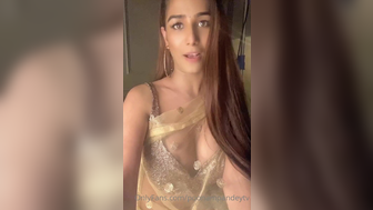 Poonampandeytv Indian Cutie Teasing Her Boobs While Wearing Saree OnlyFans Video