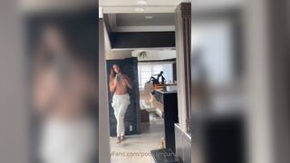 Poonampandeytv Topless Hottie Shows Her Tits Leaked OnlyFans Video