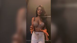 Poonam Pandey Big Tit Asian Teasing And Replying Fans Leaked OnlyFans Video