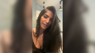 Poonampandey Hot Indian Teasing Her Sexy Figure While Streaming  OnlyFans Video