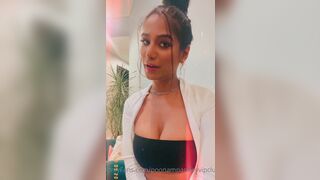 Poonampandeyvipclub Naughty Model Teasing Her Tits Leaked OnlyFans Video