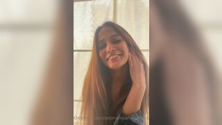Poonam Pandey Boob Slip While on Live Onlyfans Video