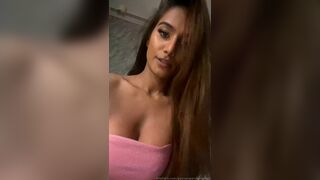 Poonam Pandey Bitchy Girl Teasing Big Tits Wearing Towel OnlyFans Video