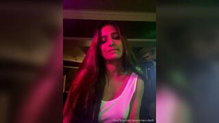Poonam Pandey Indian Babe With Big Nipple Talking to her Fans Onlyfans Video