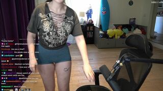 JustaMinx Streamer Exposed her Natural Booty While on Live Video