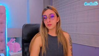 Cute Cam Girl Using A Vibrator In Shaved Pussy While Streaming Video