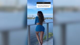 Fit Chick Exposed Her Sexy Figure While on Balcony Video