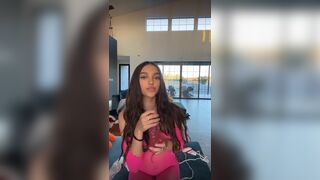 Teen Beauty Love to Showing Off her Tits and Sucking a Dildo While in Live Stream Video