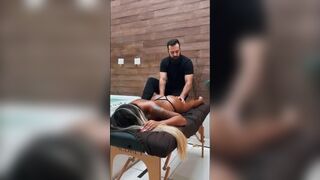 Lays Peace nude receiving massage and being masturbated by the guy