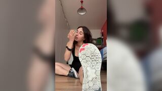 Goodgirl_004 Naughty Slut Teasing With Fer Feet Footfetish OnlyFans Video