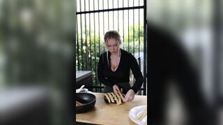 Wettmelons Amazing Blonde WIth Huge Tits Making Food Video