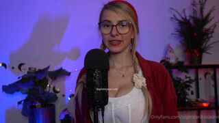 Sophstardustasmr Pretty Babe Teasing With Tits And ASMR OnlyFans Video