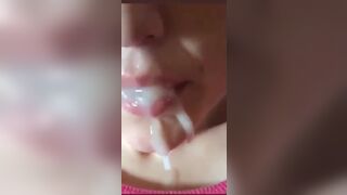 Lots Of Sperm Squirt Into The Chicks Mouth