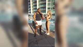 Sexsensay Talking To A Curvy Slut In Sexy Bikini By The Pool Onlyfans Video