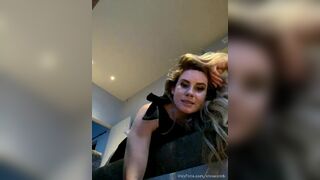 Chloelamb Busty Girl Talking to her Fans in Live Stream Onlyfans Video