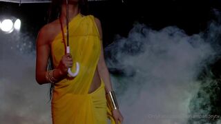 Poonam Pandey Seethrough Nipples Teasing in Saree Onlyfans Video