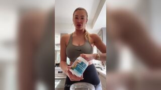 Awsomeantjay Juicy babe With Huge Big Boobs Making Herself a Drink Onlyfans Video