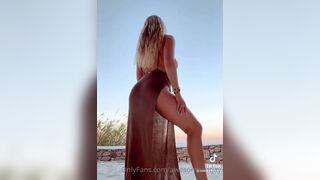 Awesomeantjay Almost Exposed Her Juicy Tits Onlyfans Video