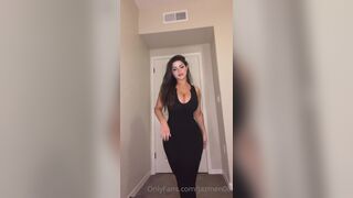 Jazmen00 Teases Her Amazing Figure Wearing Tight Dresses Onlyfans Video
