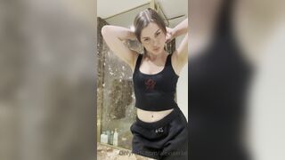 Alexiaxrae Removes Her Panty And Shows Juicy Ass With Pussy Onlyfans Video