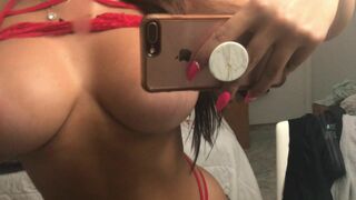 Maria Gjieli Playing Huge While Teasing Infront Of Mirror Onlyfans Video