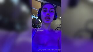 Iamkathleen Showing her Curvy Body While Doing Gym Workout Onlyfans Video