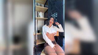 Malejandraq Exposed her Curvy Tits and Spread Legs to Shows Pussy Onlyfans Video