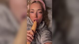 Christine_b Amateur Beauty Licking Dildo at Night Onlyfans Video