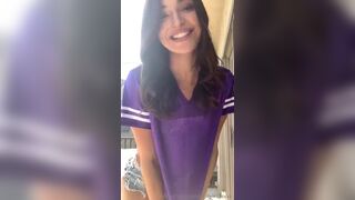 Emilywillisxxx Shows Her Ass Wearing Tight Short Onlyfans Video