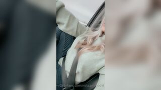 MFCCamModel Teases Her Fans While Driving Onlyfans Video