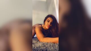 Jessthebby Shakes Her Thick Booty Wearing Lingerie Onlyfans Video