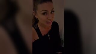 Francety Teasing The Waiter In A Hotel Onlyfans Video