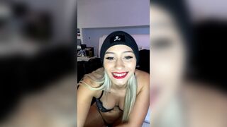 Vegasissa Showing off her Amazing butt Cheeks and Figure in Live Onlyfans Video
