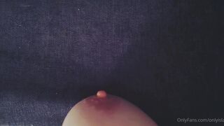 OnlyIsla Showing Big Tits And Shaking Them Onlyfans Video
