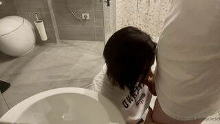 RaileyTV Giving Sloppy Gentle Blowjob to BF While in Bathroom Onlyfans Video