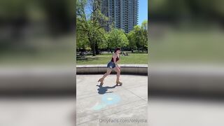 Onlyisla Shows her Amazing Figure WHile Playing at Outdoor Onlyfans Video