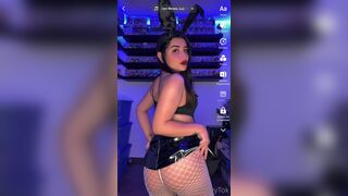 Andyytok Twerking her Booty in Tight Fishnet Stocking Tiktok Video