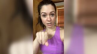 Ginnypotter Teasing Her Fans While Wearing Sport Bra OnlyFans Video