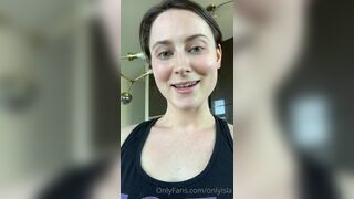 Onlyisla Naughty Milf Talking to her Fans in Live Onlyfans Video