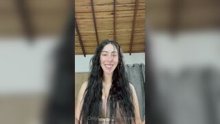 Gummies15 Pretty Slut Shows Her Big Tits Onlyfans Video
