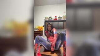 Andyytok Spider Women Cosplay Teasing And Sucking Dildo Before Puts It Inside Tight Cunt Video