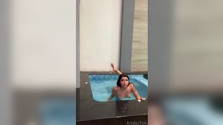Andyytok Teases Her Nude Ass In The Hot Tub Video