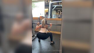MFCCamModel Squatting In The Gym Wearing Tight Jean Onlyfans Video