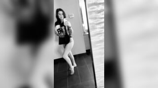 Arryn Zech Sexy Thot Teasing Infront Of Mirror Video