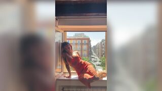 Lavaxgrl Teasing Her Fans In Sexy Dress Onlyfans Video