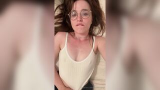 RIrunescapegf Nerdy Girl With Horny Hard Tits Teasing Onlyfans Video