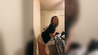KarlyeTaylor Shaking Thick Ass And Teasing Fans Video